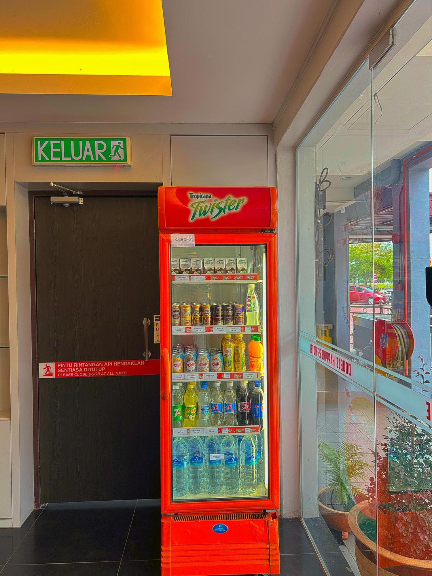 Double Happiness Hotel Sitiawan Exterior foto